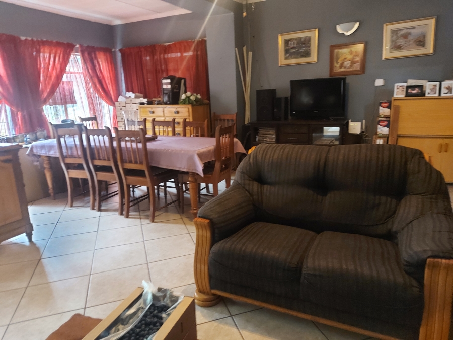 3 Bedroom Property for Sale in Oos Einde North West